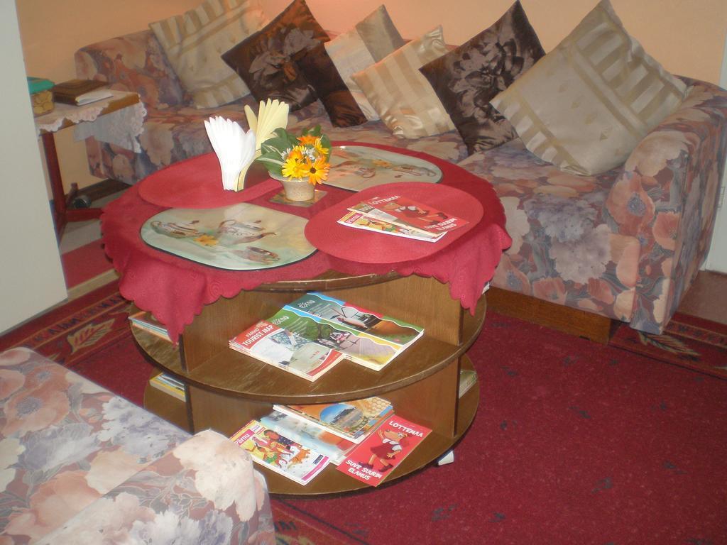 Jannseni Accommodation Pärnu Esterno foto